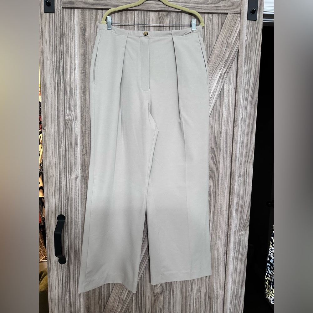 NWT Free People women’s Cream Dress Pants